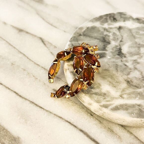 Vintage Topaz Crystal Brooch Gold Toned Pin Prong Set Rhinestone Facet Unsigned - Picture 2 of 5